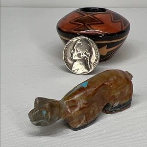 Handcrafted Picasso stone Bobcat Figurine